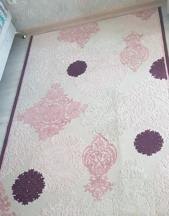 Продаются ковры.