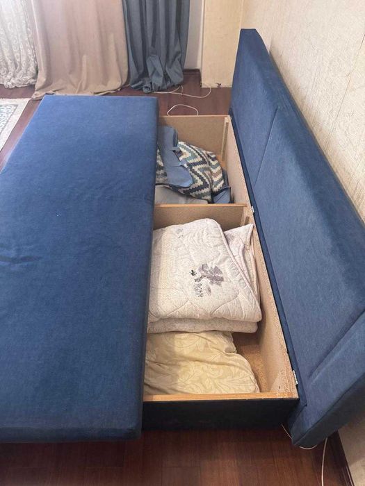 Продам диван, штор и ковер