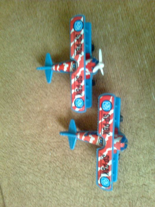 играчки колички; камиончета