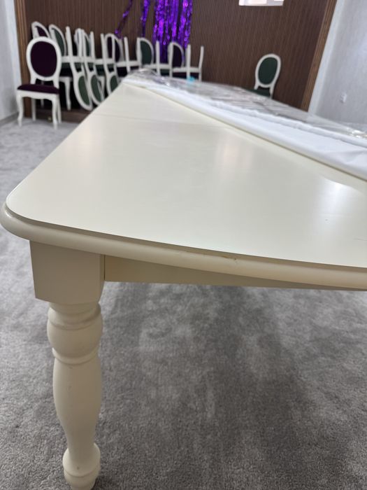 Продается стол раскладной до 4 метра