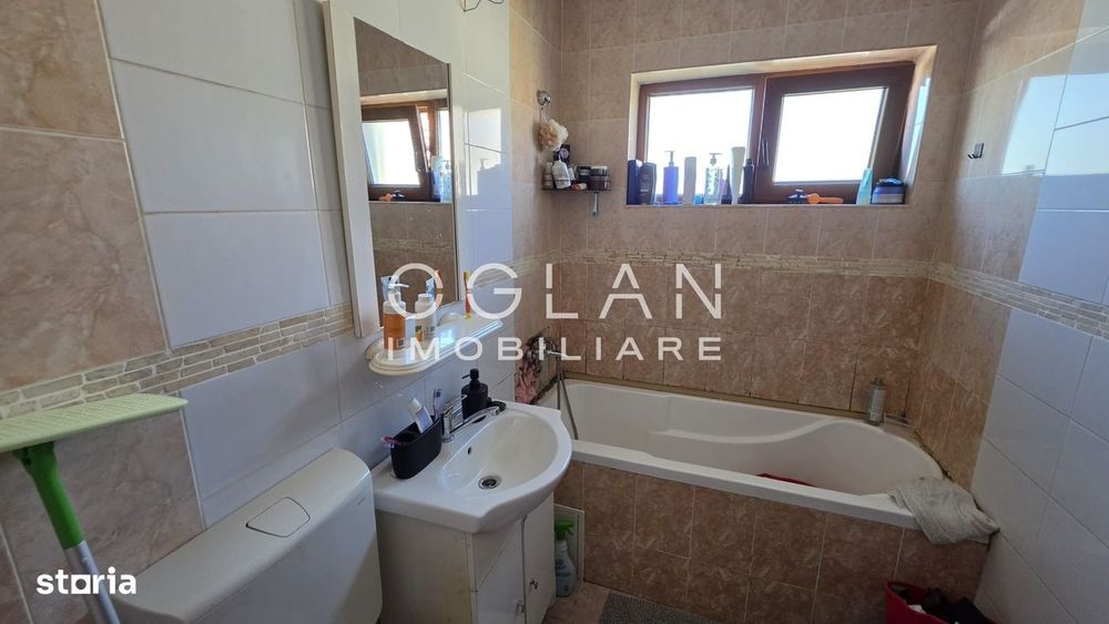 Apartament 3 cam la vila, Cedonia