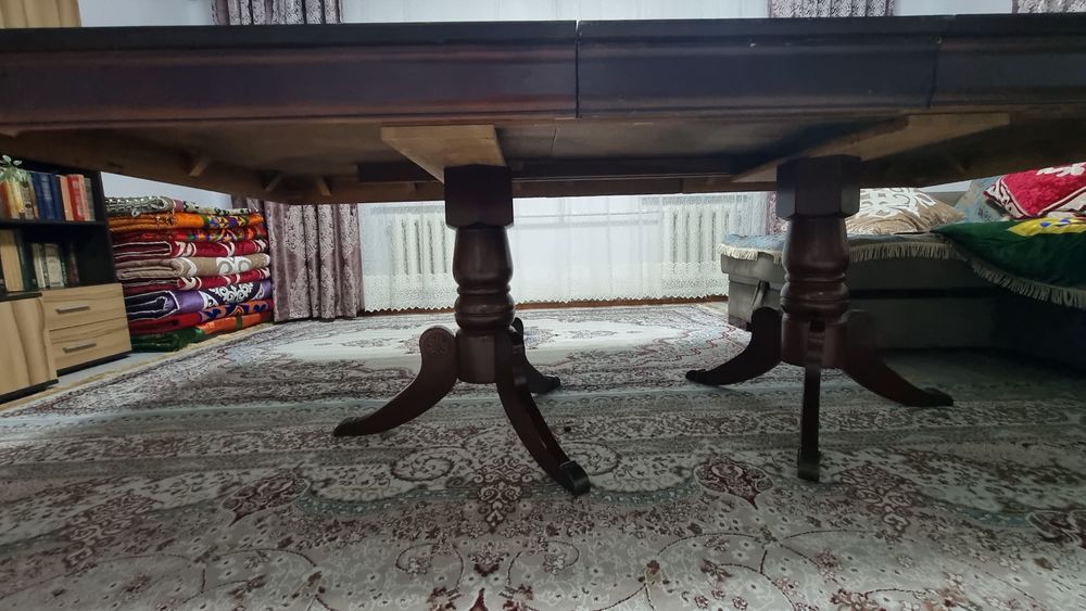 Продам стол дуб, производство Малайзия