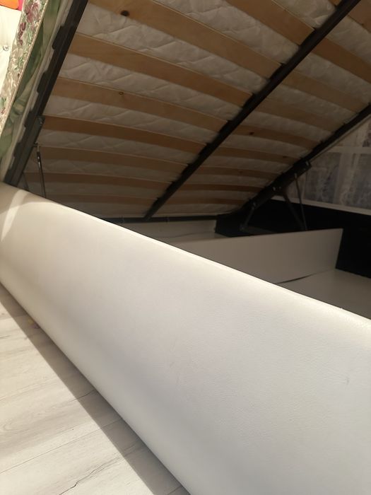 Кровать двухспальная