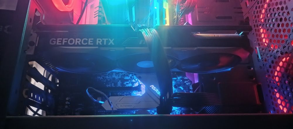 Kompyuter ASRock steel legend z390 i5 9600kf monitor 27dyum 240hz