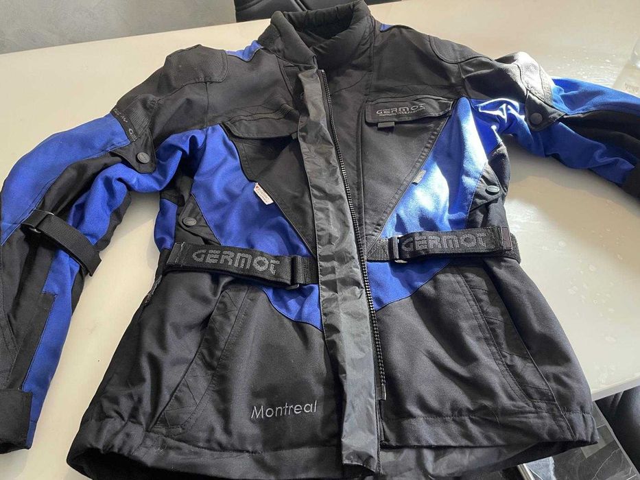 Vind doua geci moto de dama si o pereche de blugi moto dama