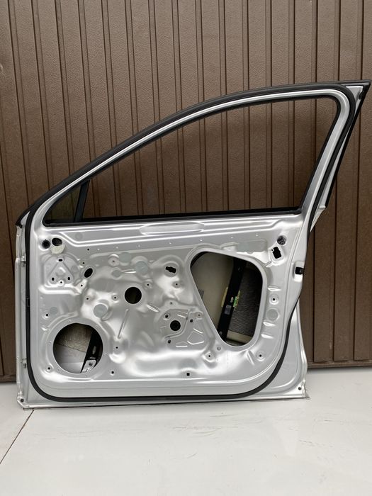 Usa dr fata vw Passat B8 cod culoare LA7W 2015-2020