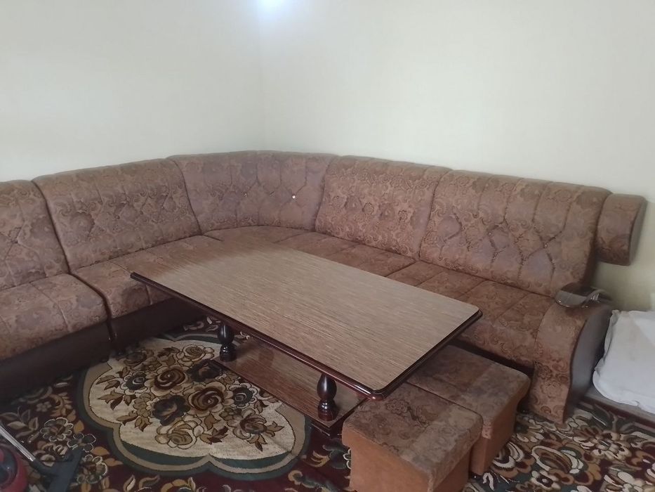 Tezda kireslo divan sotiladi