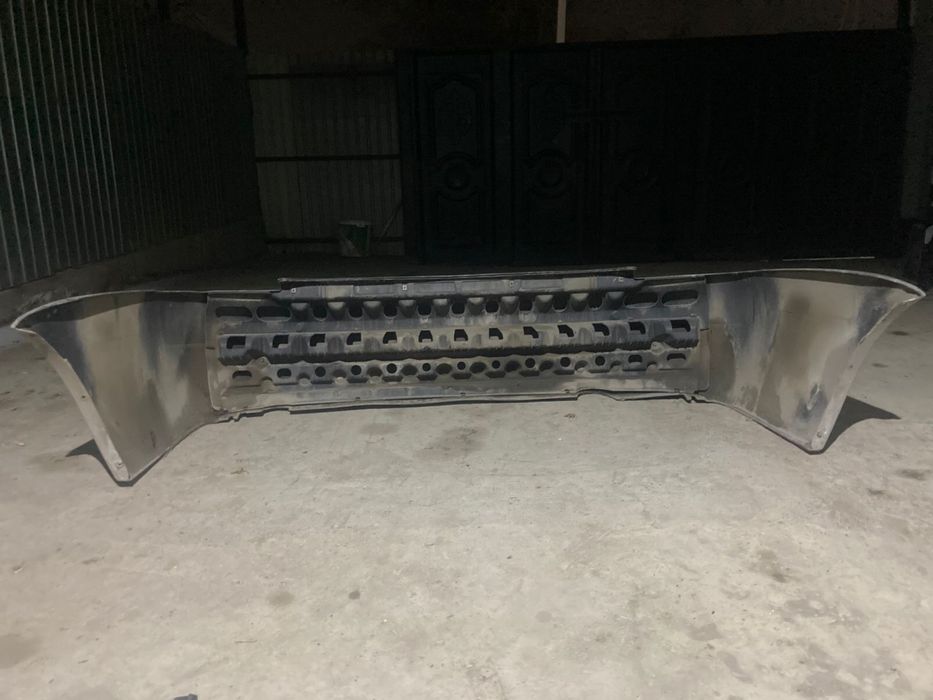 Продам задний бампер на приора 1