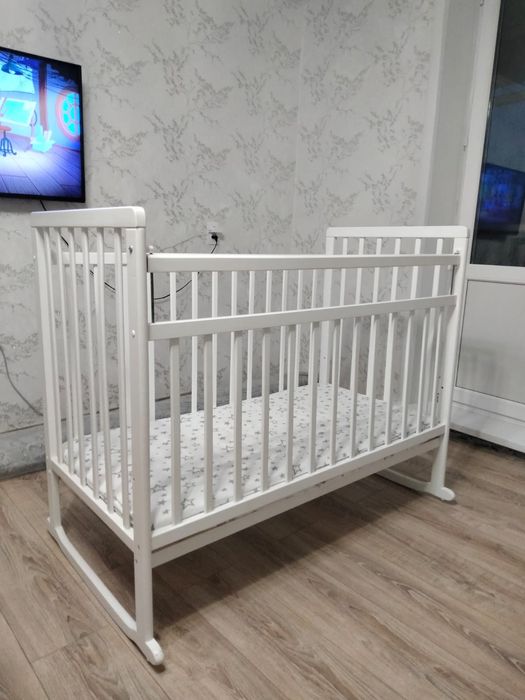 Кровать детская белое дерево