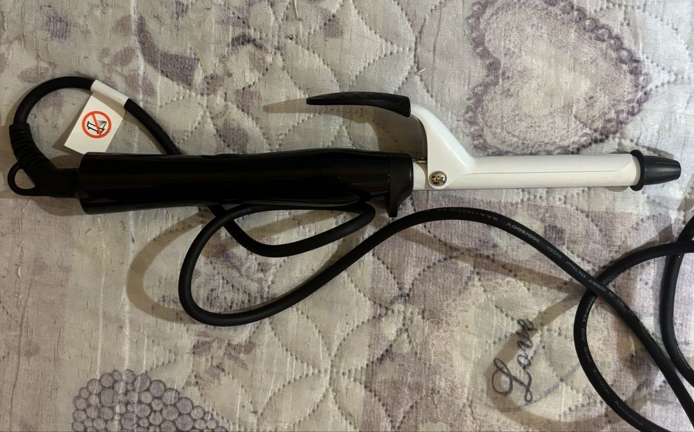 Чисто нова маша за къдрене