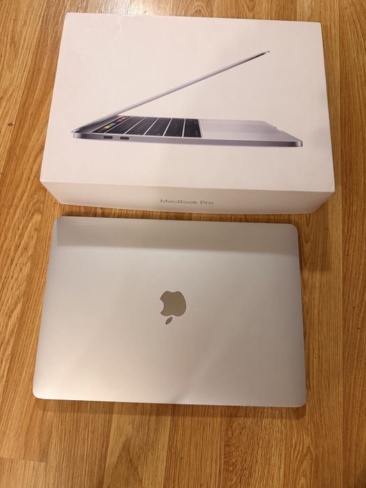 Macbook Pro 13 16RAM 512SSD