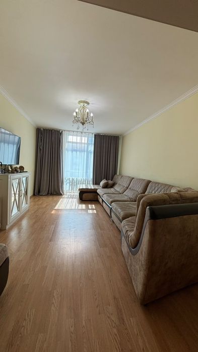 Продам квартиру 2 хкомнатную