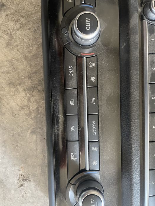 Comanda dublu climatronic BMw f10 f11 incalzire in scaune auto