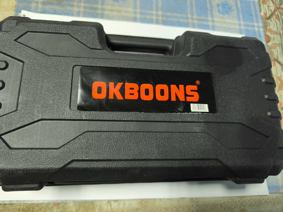 Mini fierastrau cu 2 acumulatori si lant de 6"