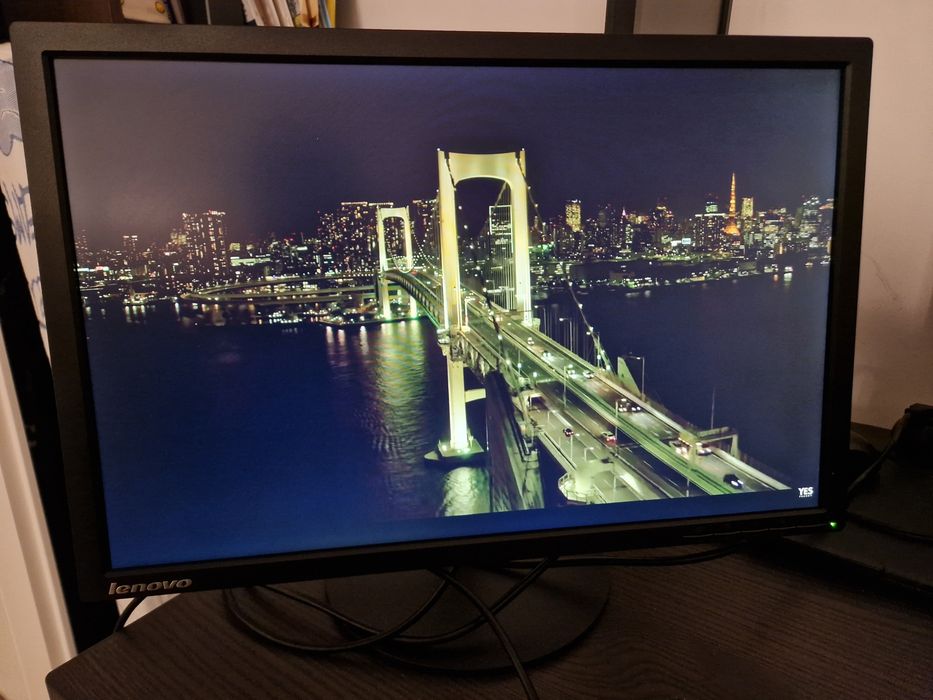 Monitor Lenovo ThinkVision T2254