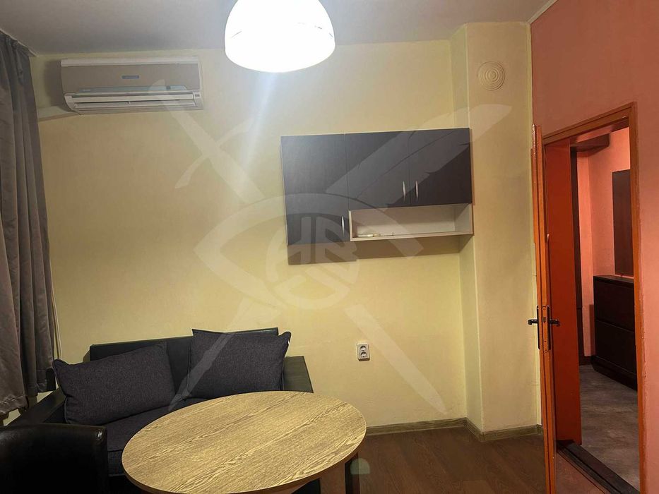 Дава се под наем Двустаен апартамент в Варна, Гръцка махала - 45 кв.м за 298.86 € - Снимка #1