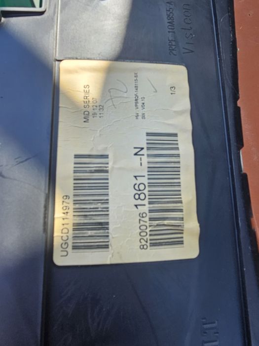 Ceasuri bord Renault Clio 3 cod 8200761861