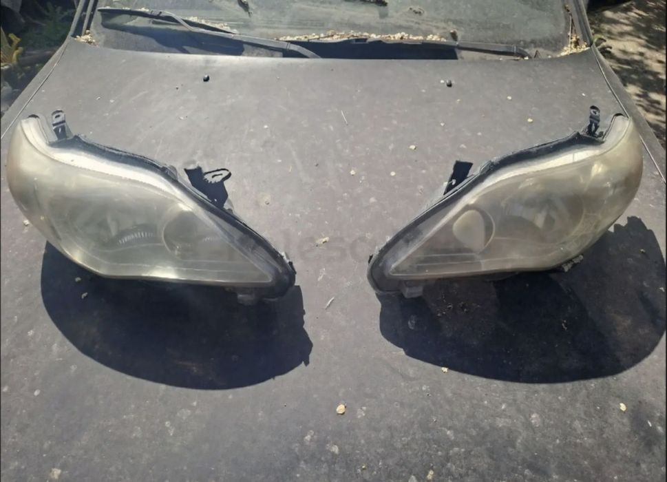 Фары на Toyota corolla 150