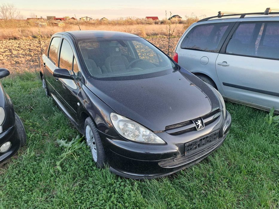 Dezmembrez Peugeot 307 diesel