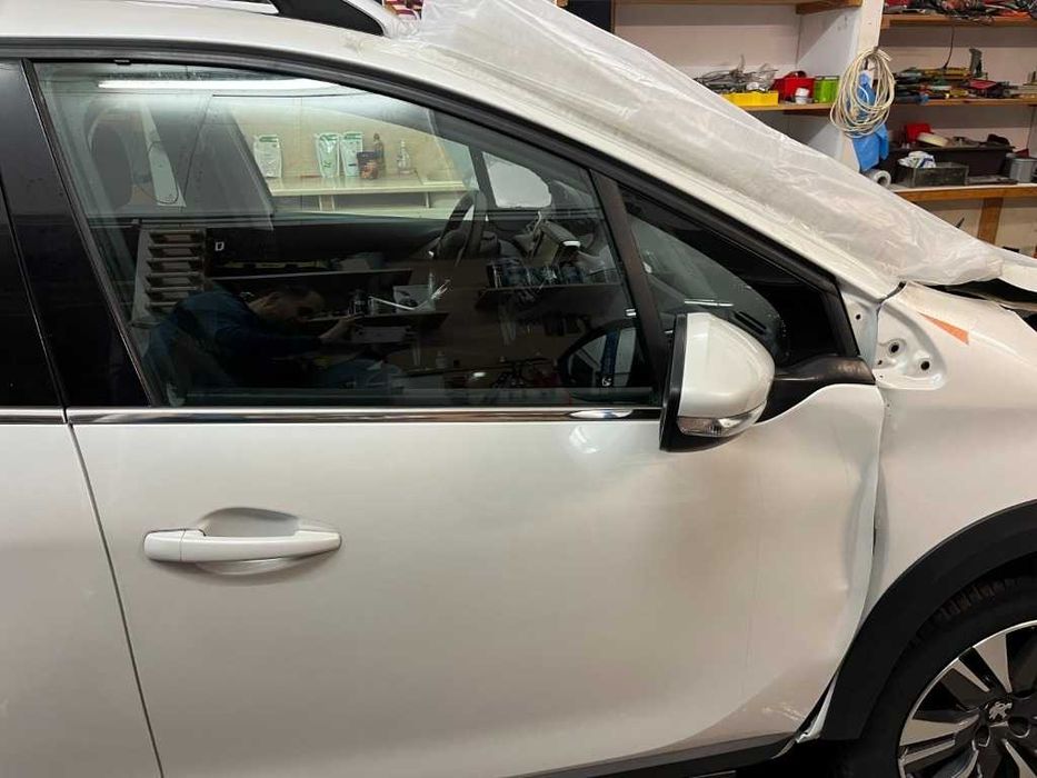 Двигател 1.5 HDI YH01 DV5RD Врати Кожен салон Навигация Peugeot Пежо 208 2008
