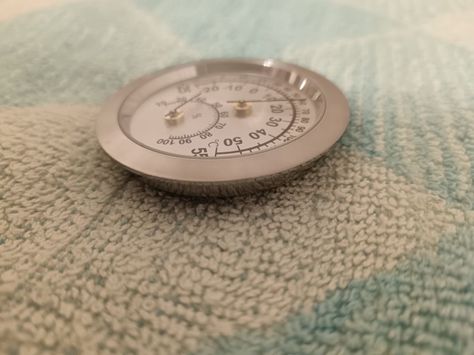 Продам термометр и гидрометр