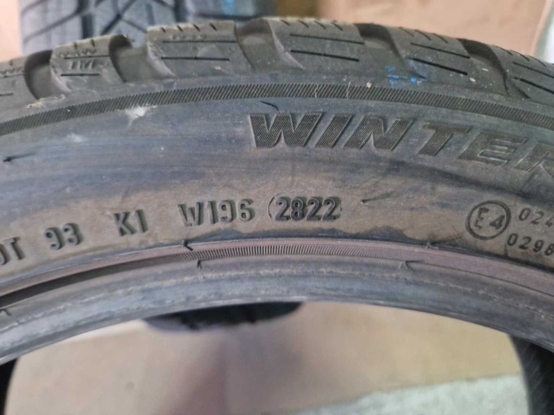 2 Pirelli R18 225/45
зимни гуми 
DOT2822