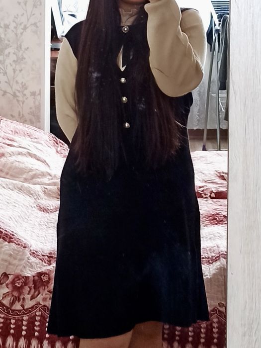 Продаю красивое зимнее вязаное платье