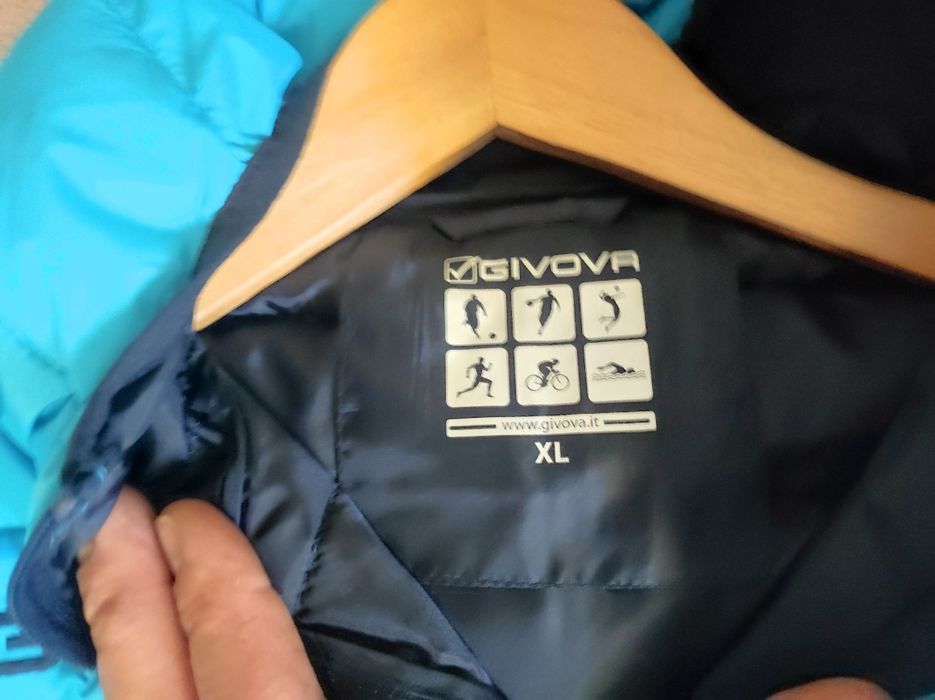 Vând geacă Givova XL