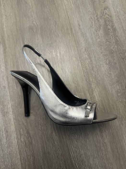 Босоножки на каблуках от Zara