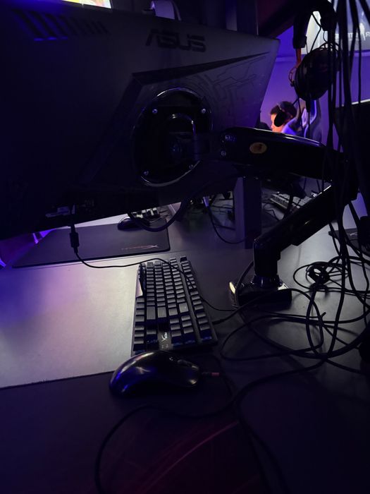 Продам мониторы 240Гц