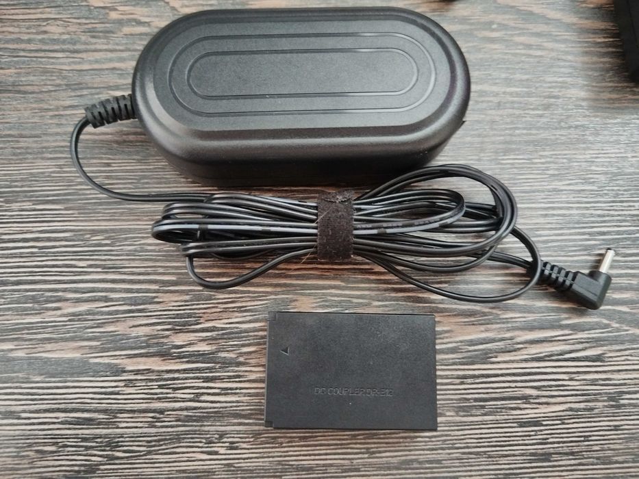 Canon M50 + аксесоари - крайна цена - 650лв