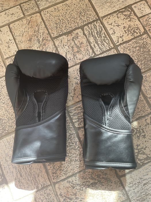 Боксови ръкавици everlast elite 2