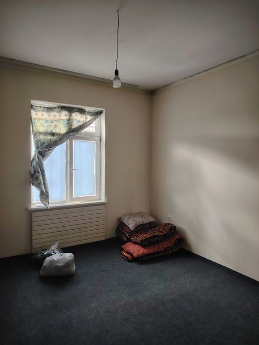 Продаётся  участок 6сотки земли 6ти ком в Сергели Янги хаёт.ул Чартак