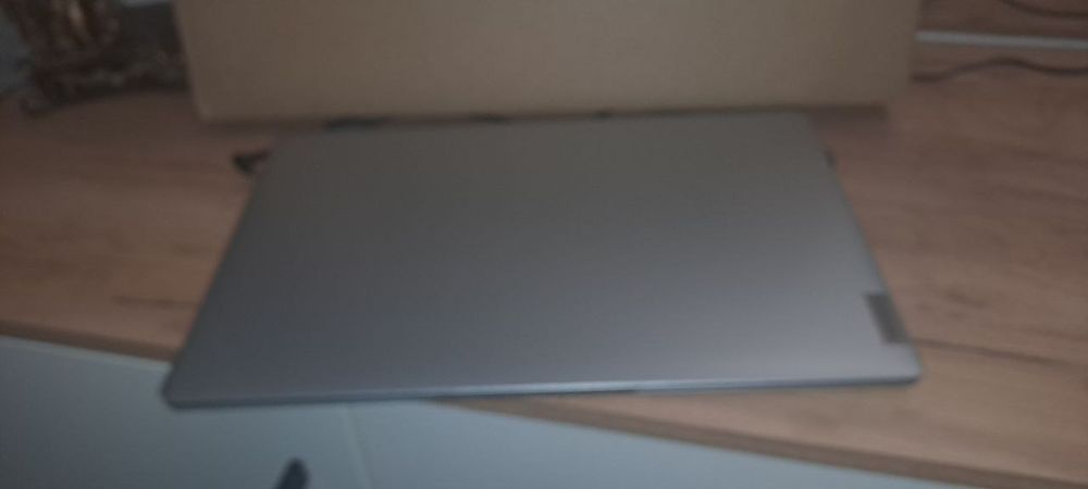 Lenovo ноутбук сотилади