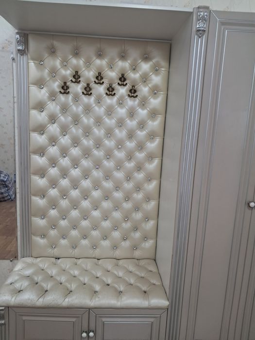 Продам шкаф в прихожую