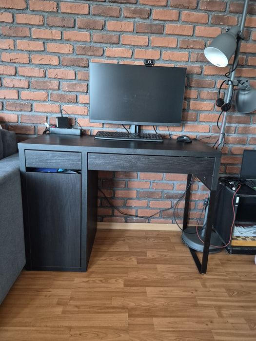 Бюро от Икеа Micke