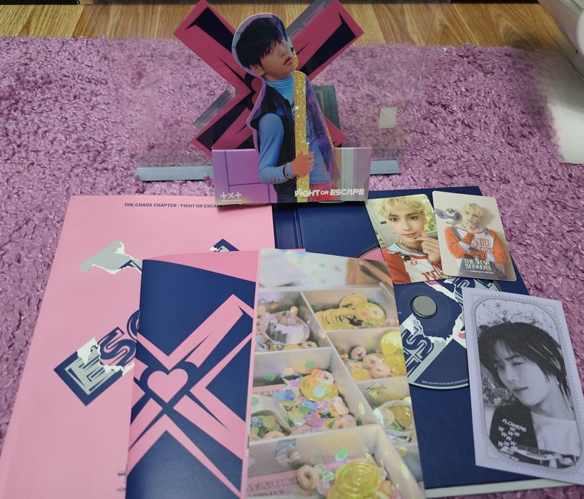 Продам альбом TXT