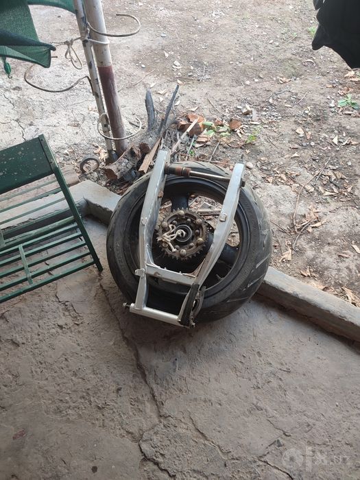 Продам запчасти для мотоцикла. Кавасаки