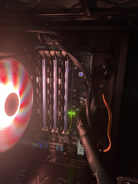 Комплект GYGABYTE GA-X58 UD5+I7-990X+18GB RAM+DEEPCOOL cooler