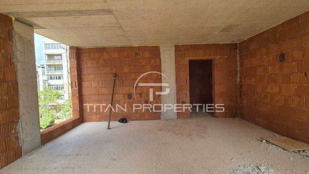 Продава се Тристаен апартамент в Пловдив, Кючук Париж - 105 кв.м за 1251 €/кв.м - Снимка #3