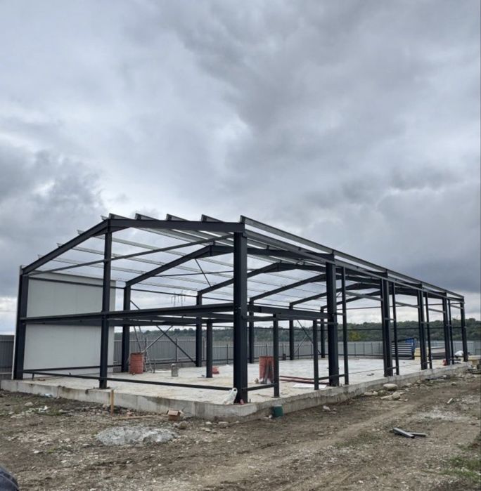 Vand hale si structurii metalice