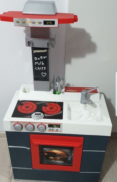 Bucatarie mare pentru fetite