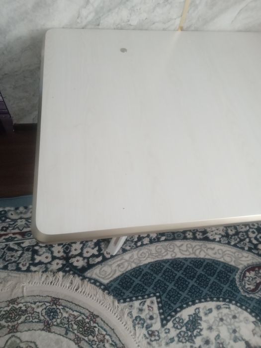 Сотилади янги уголок столи Германия фирмасиники