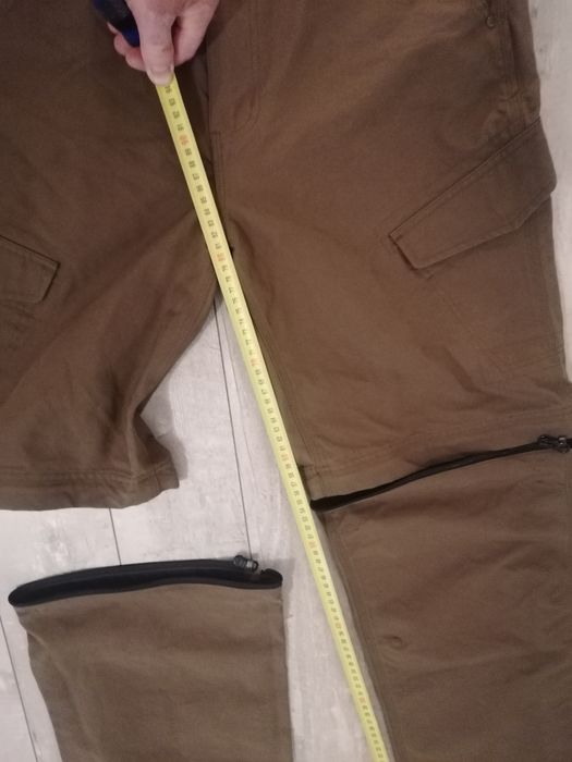 Pantaloni cargo cu buzunare