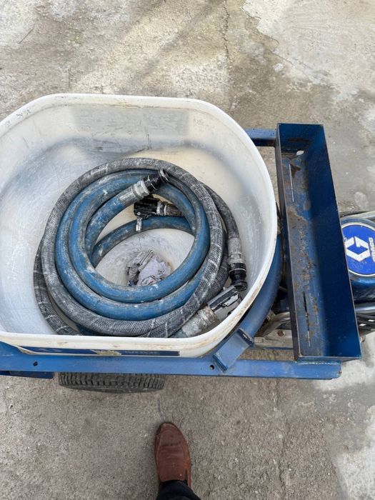 Продается б/У Американский Безваздушный распелитель для Шпаклевки!