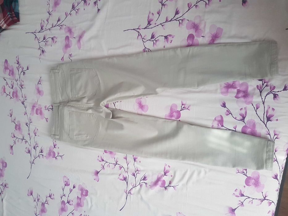 Pantaloni bej Stradivarius 36 S