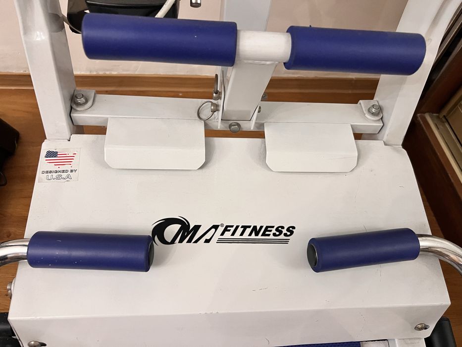 Продам беговую дорожку + массажер