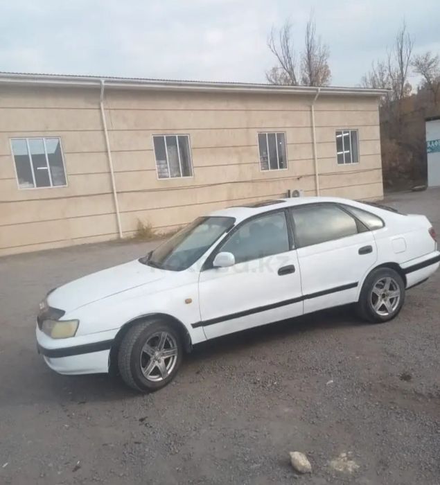 Продам машина, тойота карина е