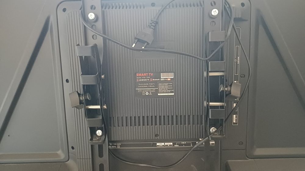 Телевизор Samsung 43