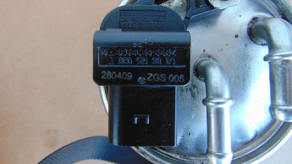 Filtru combustibil cu senzor Mercedes W204 sprinter w245 w176 e class w211 w212 cls w219 w251